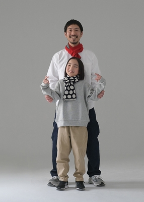 小ぶりのマフラーで親子でも!