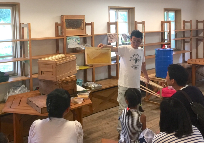 養蜂体験 前回実施の様子