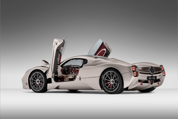 Pagani Utopia(7)