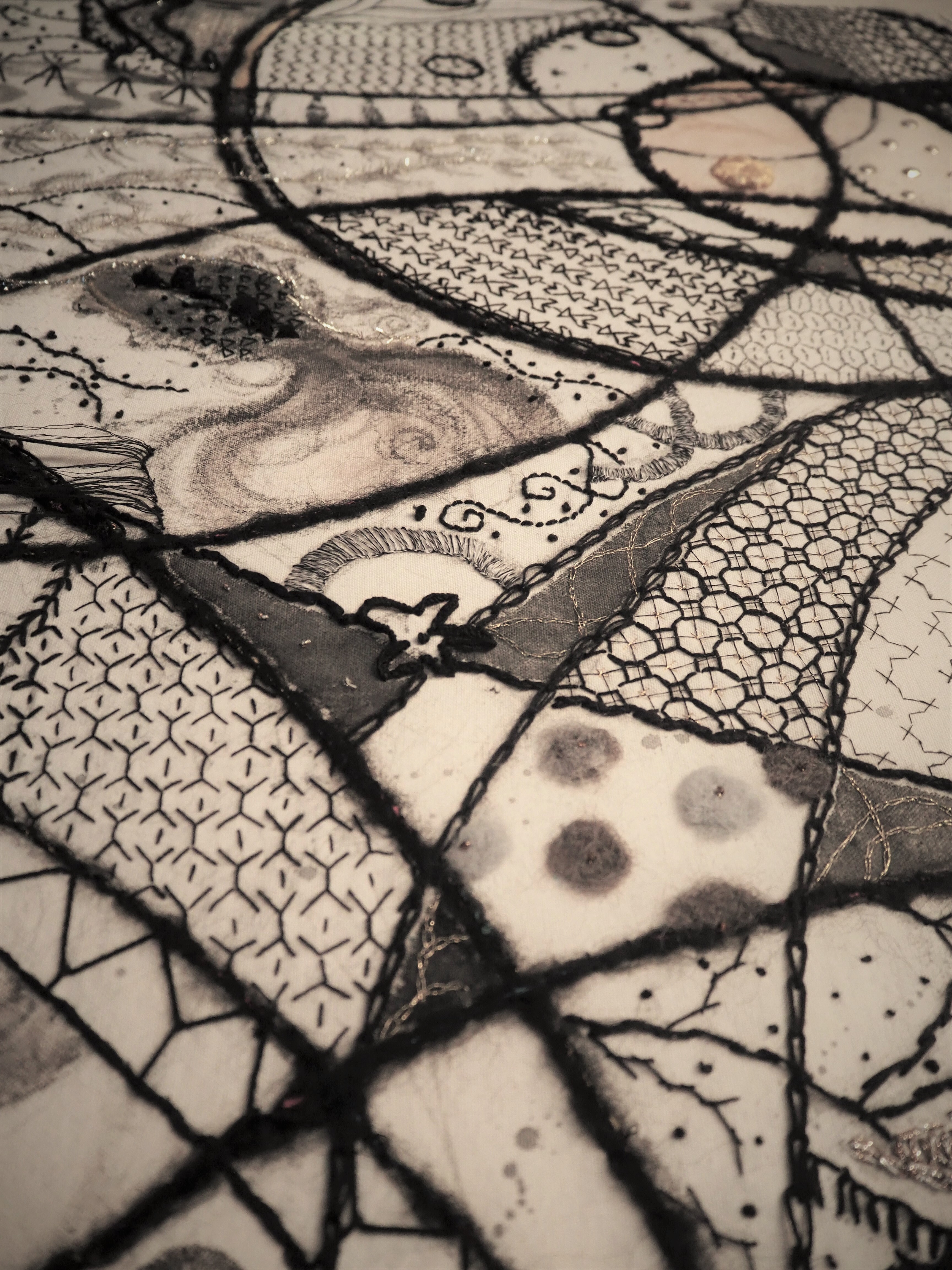 フランス・サロンドートンヌ入選画家、 五島(ゴトウ)アサミが創案した