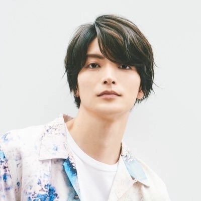 人気若手俳優　山本涼介