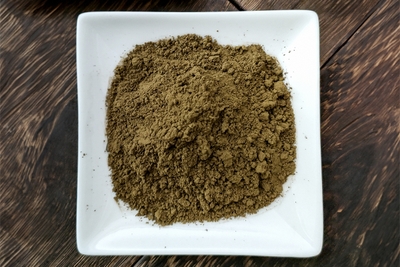 独自の焙煎方法で仕上げたほうじ茶を粉末に加工　
