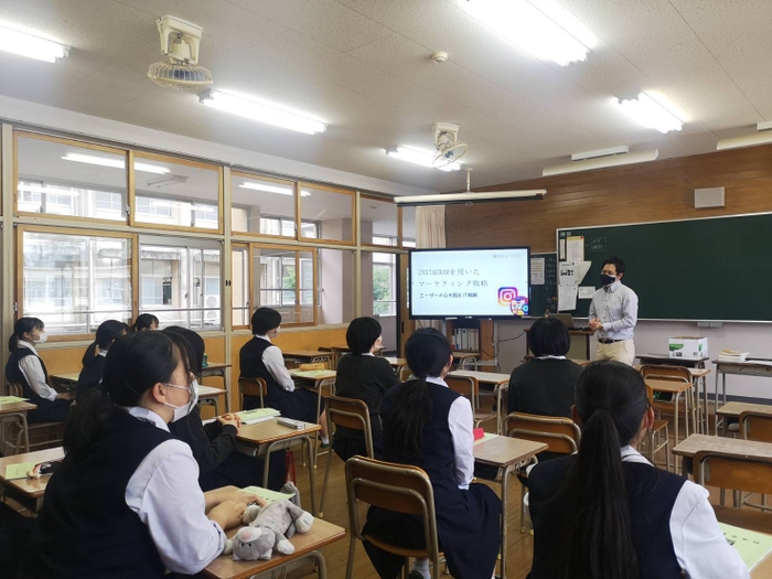 舞空キャンパス活動 地域学校での講演