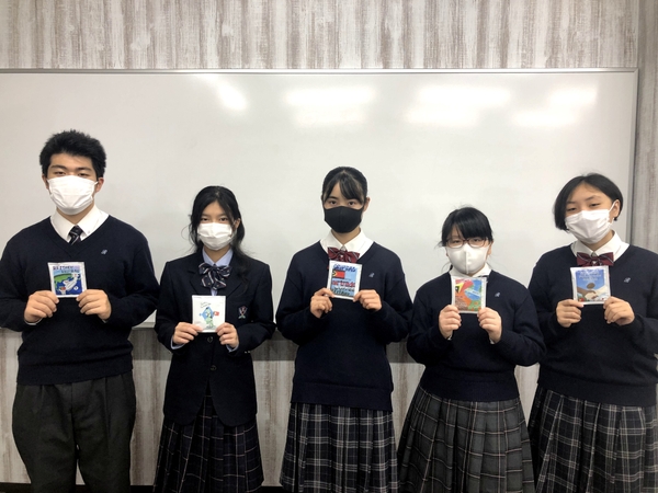 オリジナルデザインのパッケージをもった有志団体