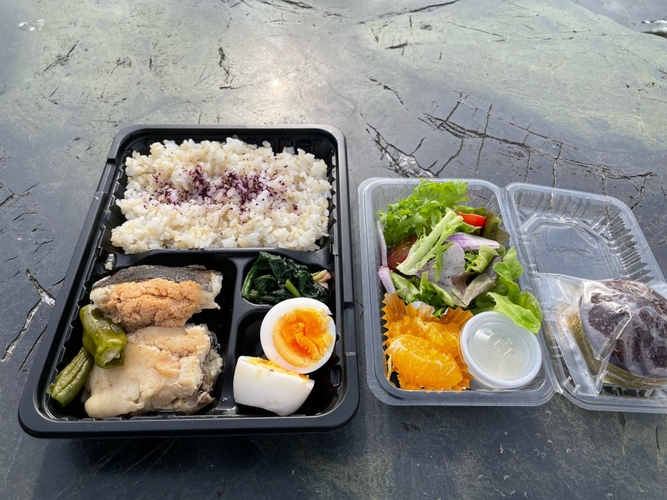 なめたガレイ弁当（サラダ付き）　