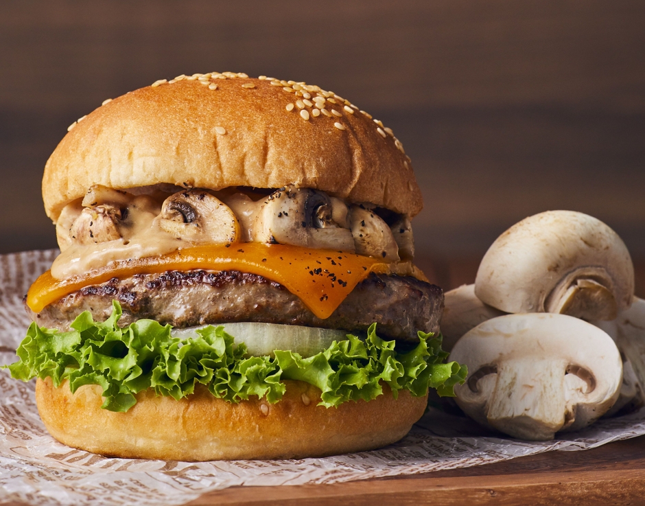 【クラシックマッシュルームチーズバーガー】