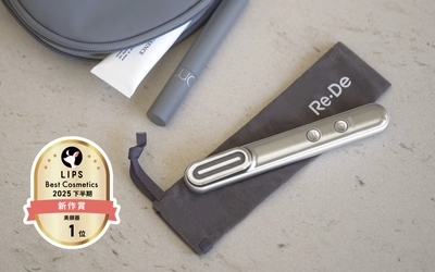 EMS×LED×温熱×振動を 約50gの圧倒的なコンパクトサイズに詰め込んだ 「Re・De Suhada スティック美顔器」が 「LIPSベストコスメ2025」にて 「下半期新作賞 美顔器部門1位」を受賞！