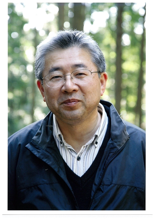 三石学氏