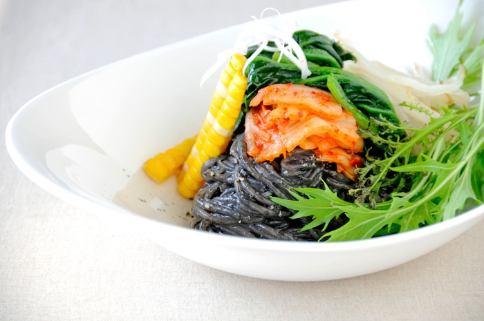 「うる肌麺」(株式会社アイエー・フーズ) フードコーディネーター高梨亜里監修