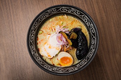 揚げ茄子グリーンカレーヌードル