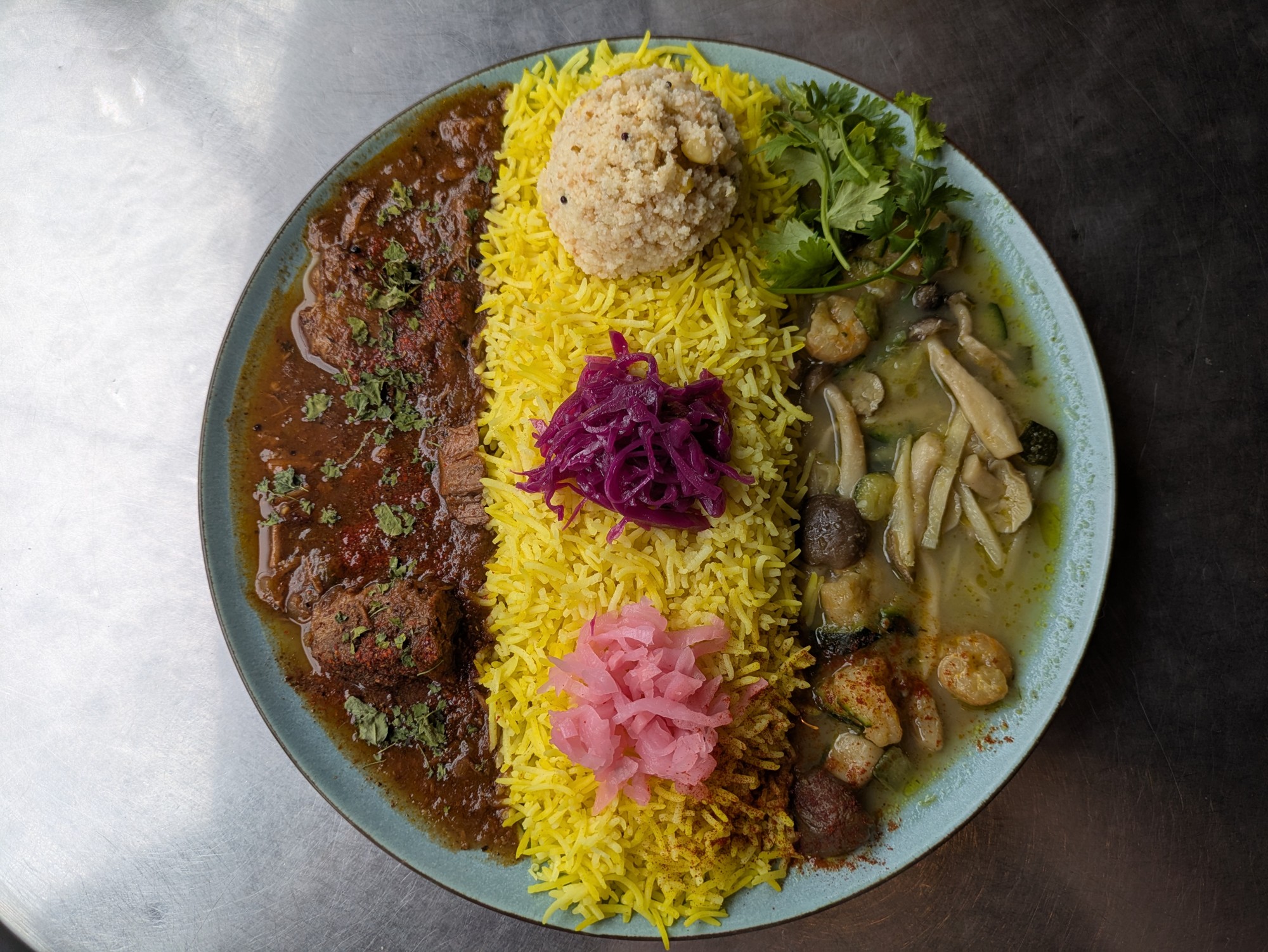 三軒茶屋【イタリアン・フレンチ・中華の経験を活かした創作スパイスカレー】「スパイス食堂　かもめ」オープン