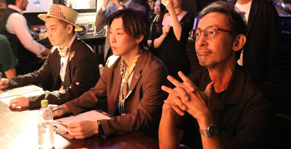 審査員3名(左から安里様、大島様、海老沢様)