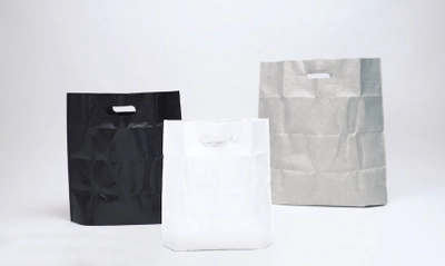 手のひらサイズなのにクラッチバッグにもなる『エコバッグ』、 多くの要望に応えLサイズと新色グレーが登場！
