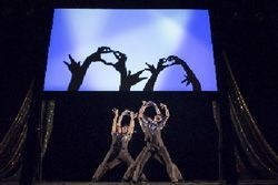 劇団かかし座 手影絵パフォーマンス