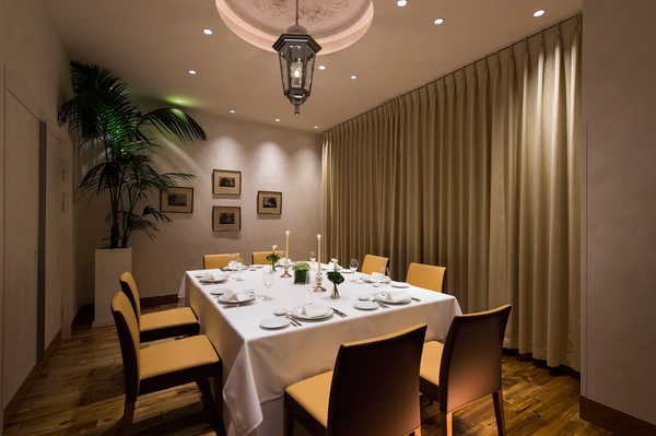 リストランテ ル・ミディひらまつ(大阪・西梅田)の個室