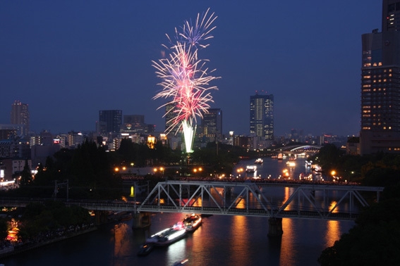 天神祭 神賑行事「奉納花火」＜大阪府大阪市＞