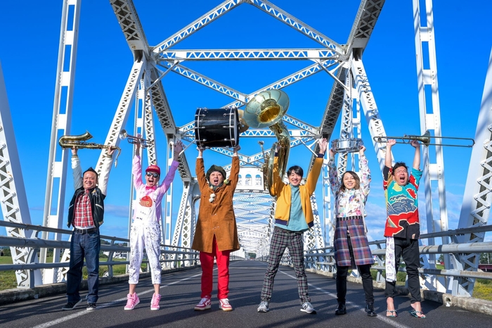 BLACK BOTTOM BRASS BAND(2)