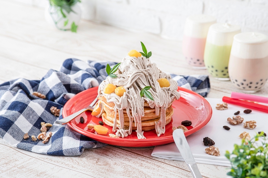 モンブラン仕立てのパンケーキ