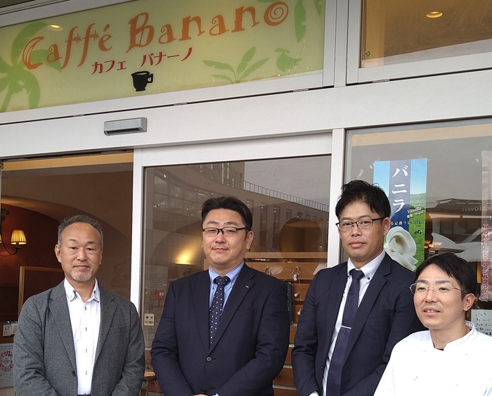 株式会社ベジタルアドバンス 田口、ポラスタウン開発株式会社 飯村氏、福士氏、尾崎氏 atカフェバナーノ