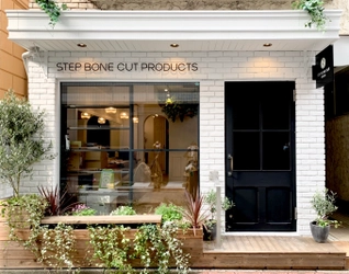 STEP BONE CUT PRODUCTSの 日本初フラッグショップ NEW OPEN　 カフェをリノベーションし廃材を使って クリーンビューティを目指す