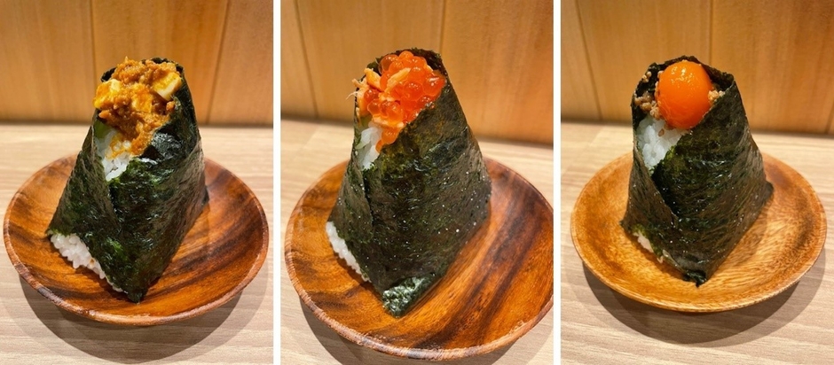 人気メニューのカレーチーズ(左)、しゃけいくら(中央)、肉そぼろ卵黄(右)