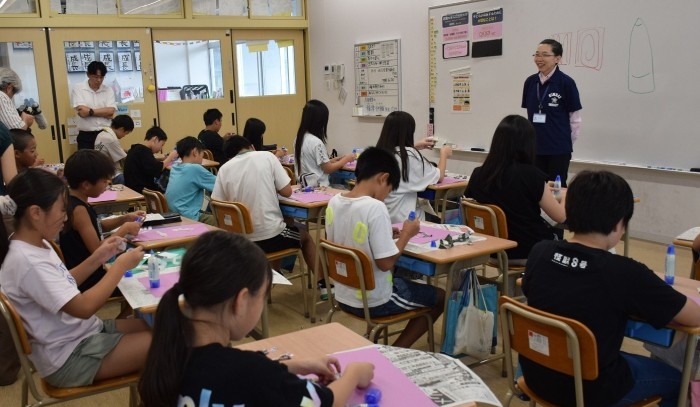 令和7年（2025年）9月に実施した出張講義の様子