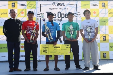 宮崎県日向市で行われたWSL公認大会 「WSL QS1,000 The Open Surfing　HYUGA PRO  presented by RASH」最終日　 男子は矢作紋乃丞、女子は川瀬心那がともにQS初優勝