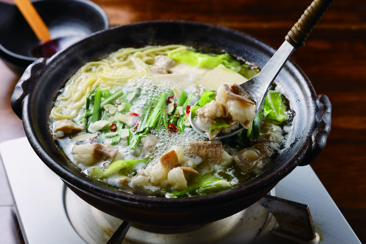 【近畿圏ライフ】ホルモンが350g入ってボリューム満点！ 「国内産牛ホルモン使用　本格もつ鍋セット」を販売中