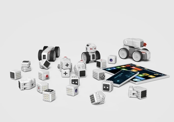 プログラミングできるブロック型ロボット「マウンジ(MAUNZI)」の クラウドファンディングを1月21日に開始