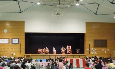 近大附属幼稚園「近幼まつり」開催　「ドラえもん音頭」や賑やかなよさこい踊りで楽しもう！