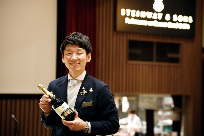 支配人 長谷川 純一