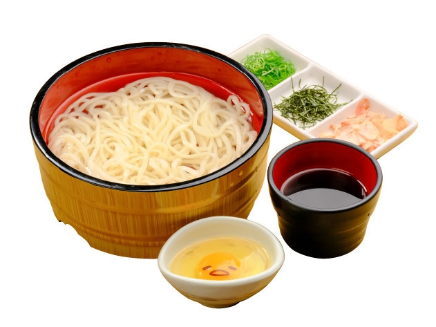 コラボ(1) あったかいうどんでぐでされたい　ぐでたま湯船うどん　780円＋税