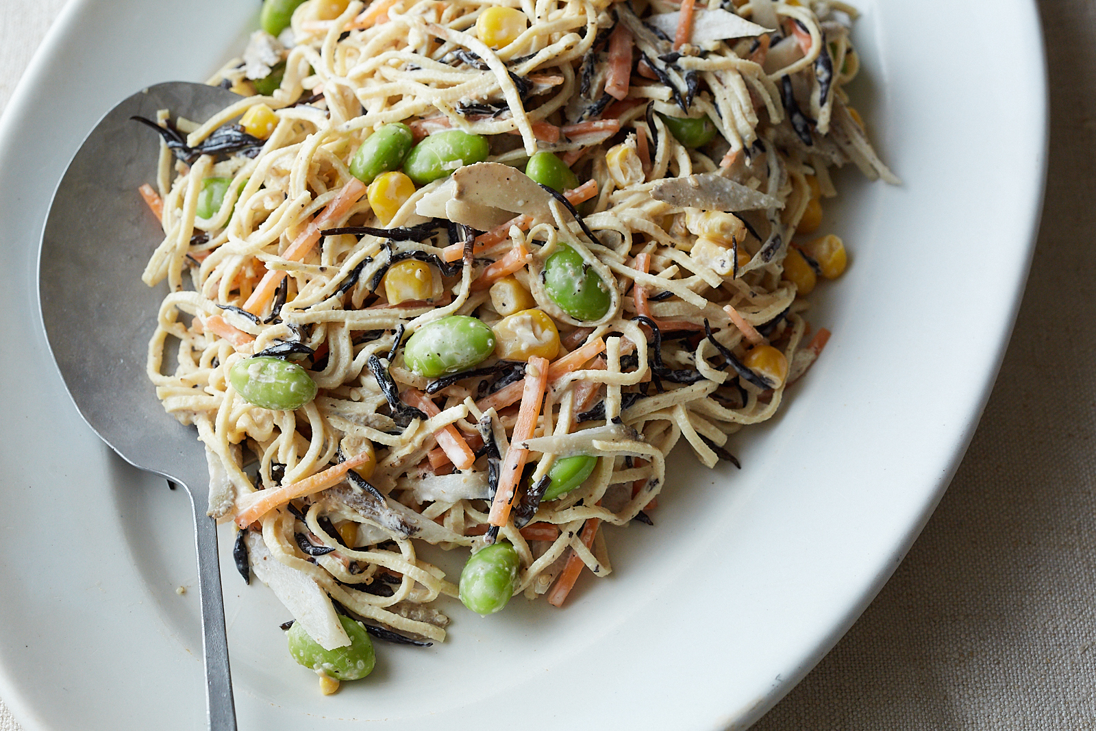 豆腐干、ひじき、ごぼうのデリ風サラダ※盛り付け例