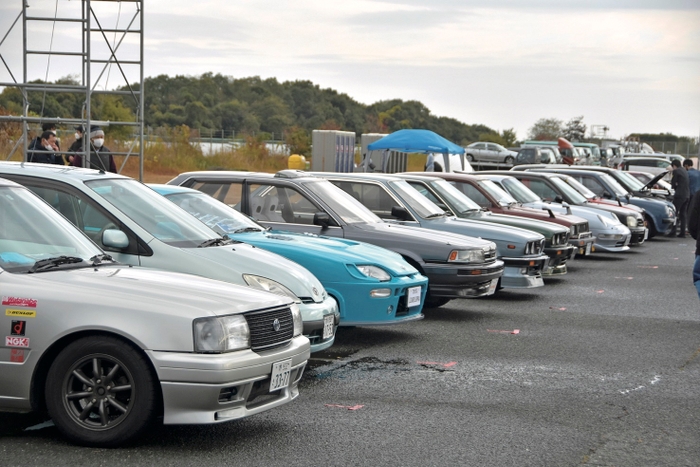 会場風景_ネオクラシックカーエリア