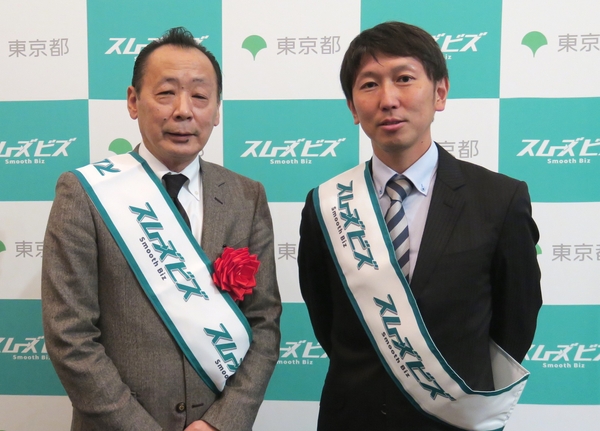 ㊧キユーピー上席執行役員ロジスティクス本部長 藤田正美、㊨ロジスティクス本部推進統括部 岩田真一