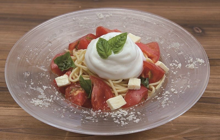 自家栽培トマトの冷製パスタ