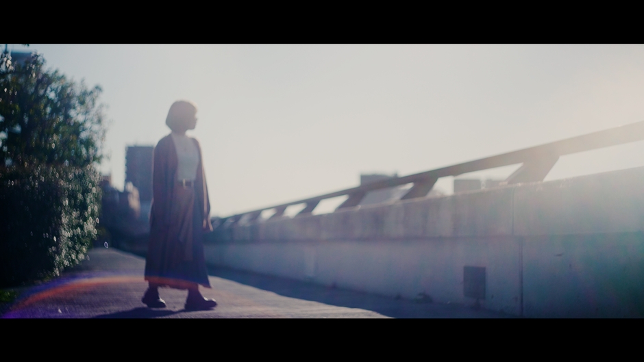 思い出の地を巡る様子