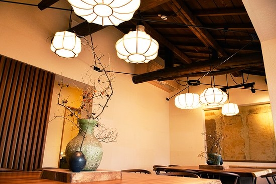 京都らしさをイメージした落ち着いた空間