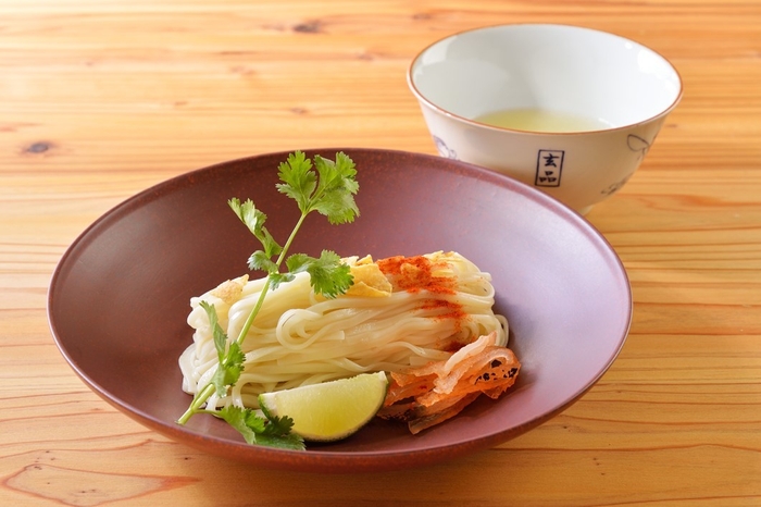 ふぐと鶏出汁の冷たいつけ麺 ア・ラ・メキシカーナ