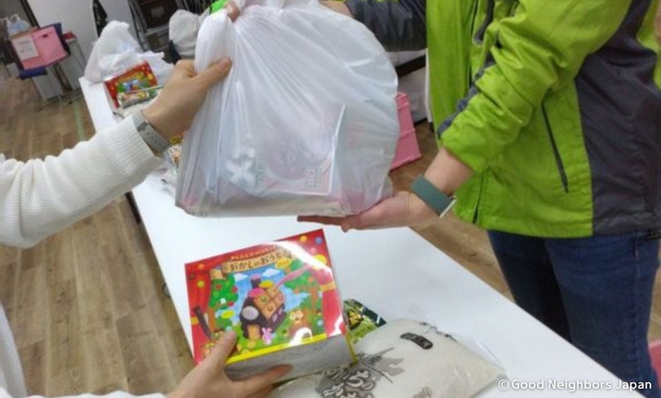 「グッドごはん」食品配付の様子