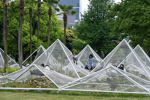 Playground Becomes Dark Slowly：永山祐子建築設計 (C)Nobutada Omote