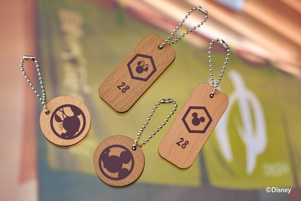 ホテルキー風 チャーム （ウッド） ￥750