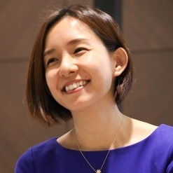 中村　朱美氏