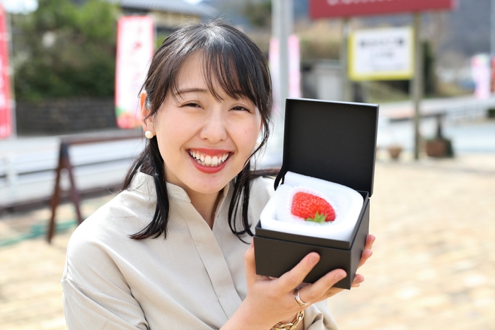 極上ブランドいちご「美しの香」(1粒1&#44;000円 税込1&#44;080円)