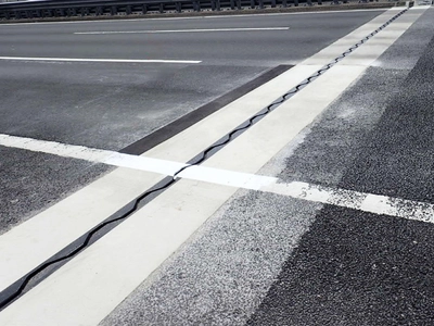 積雪地域の橋を安全に。
クリテック工業、橋梁用伸縮装置
『ハイブリッドジョイント TCFタイプ』をリリース