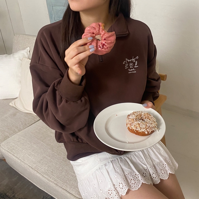 ・paris logo half zip sweat (navy／brown／off white)　6,550円(税込)