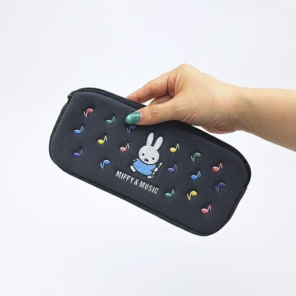 ミッフィーMUSICシリーズのポーチ