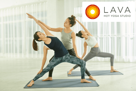 【ヨガ体験の様子イメージ】※インストラクターは異なります。