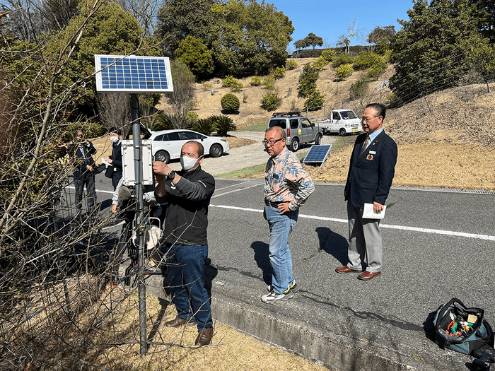 進入路わきに設置された「いのドン」