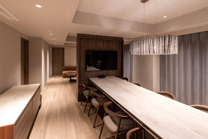 客室(スイートルーム:ダイニング)